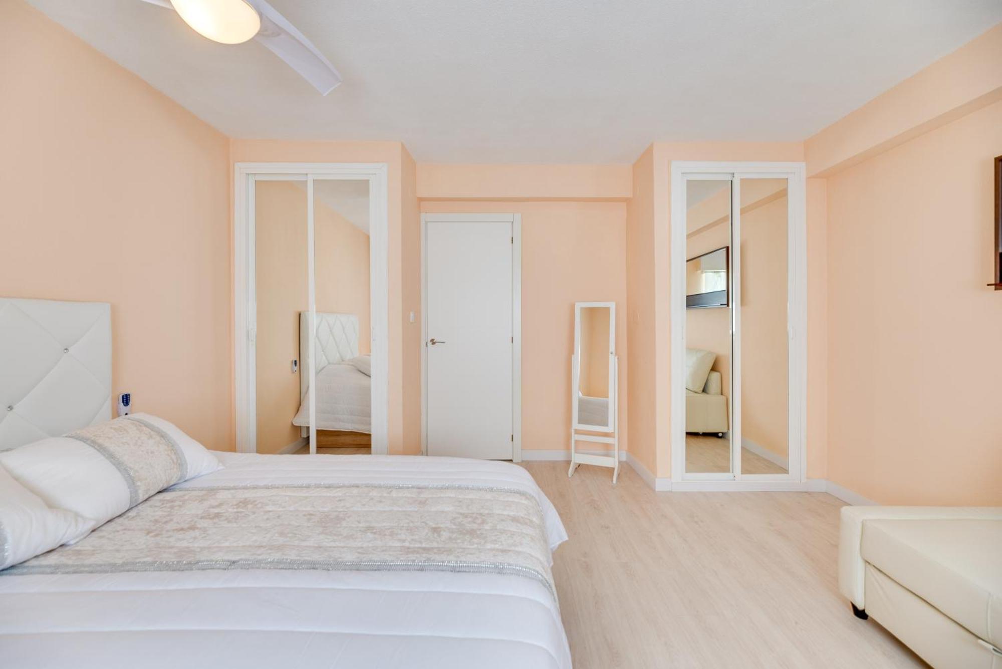Apartmán Flamingo 1 Bdr Beach 200 Meters Always Happy Benalmádena Exteriér fotografie